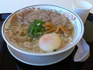 こく旨醤油トロ玉ラーメン