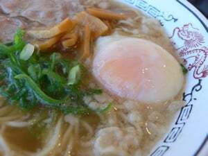 こく旨醤油トロ玉ラーメン