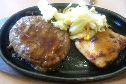4.みぞれハンバーグ&チキン特製オニオンソース