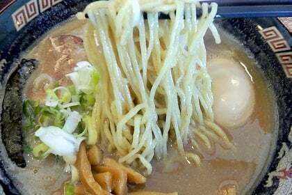 ガチブタの豚骨ラーメンの写真
