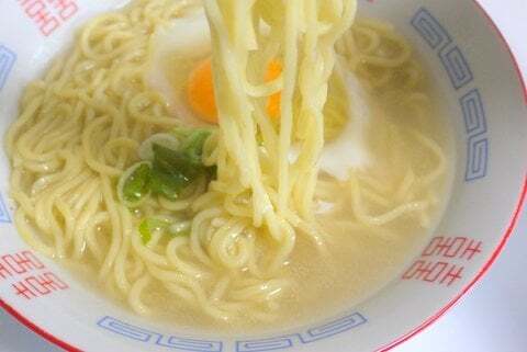 名古屋風ラーメン 和風とんこつ完成の写真