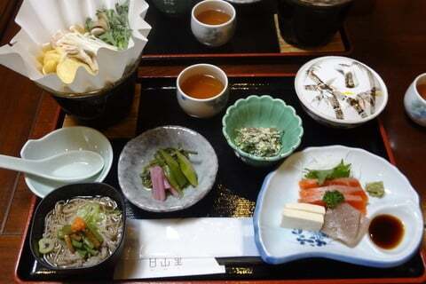 白山里の料理の写真
