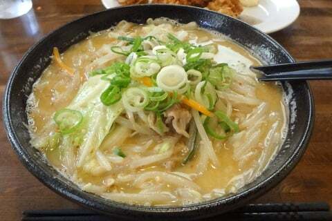 養老町くねくねラーメン恐竜店のベトコンラーメンを食べてみました コラム更新日記