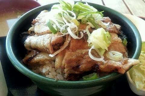 豚丼の写真