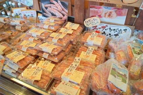 もくもくファームの売店の写真