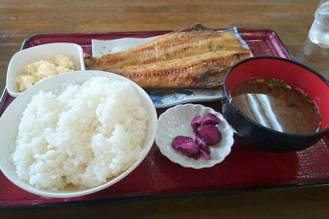 ひもの食堂の定食の写真