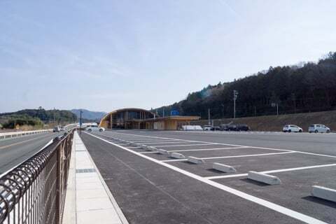 道の駅もっくる新城の駐車場の写真