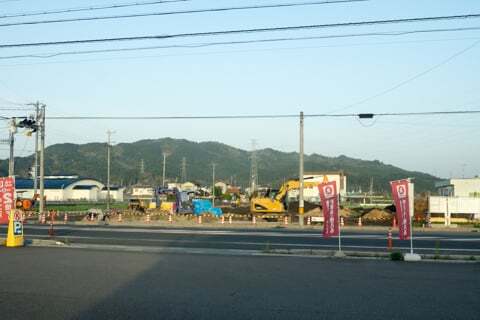 クスリのアオキ山県高富店の予定地の写真