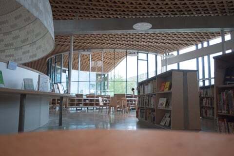 岐阜市立中央図書館の写真