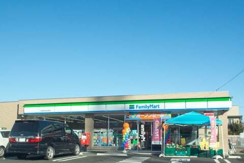 ファミリーマート各務原那加前野店の写真
