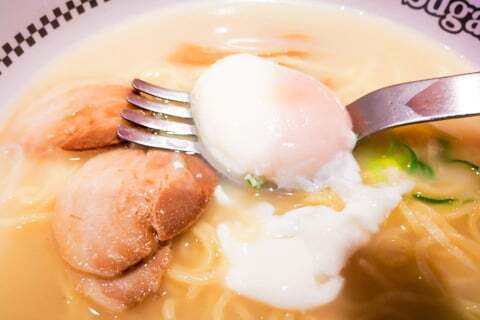 特製ラーメンの具材の写真