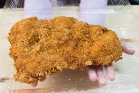 ジャンボチキンカツの写真
