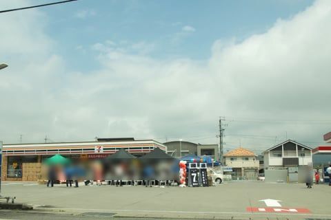 セブンイレブン垂井町宮代店の写真