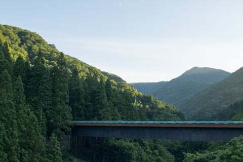 冠山峠道路の橋の写真