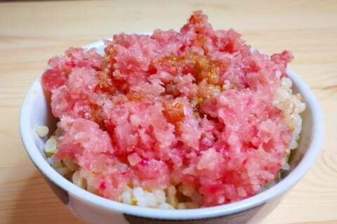 マグロのたたき丼の写真