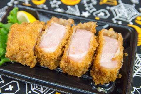 厚切りベーコンカツの写真