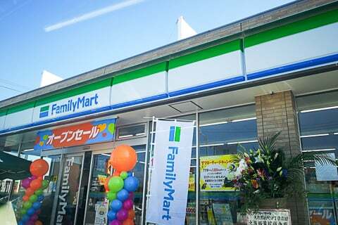 ファミリーマート大垣築捨町二丁目店の写真