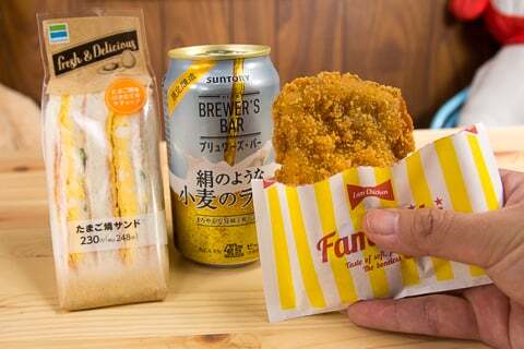 ファミリーマートの購入品の写真