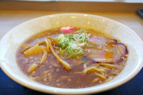 大津SAの京風ラーメンの写真