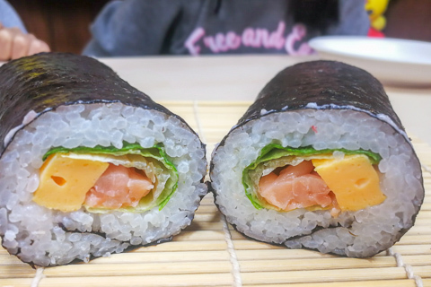 スーパー サンキューのサーモンとえほうの恵方巻きの写真