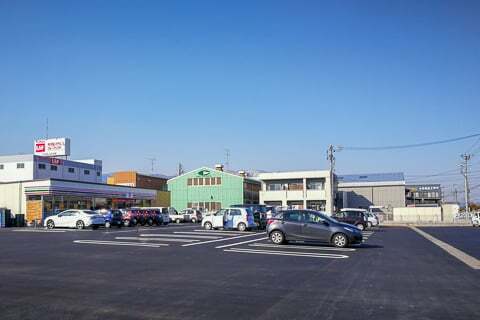 セブンイレブン大垣浅中3丁目店の駐車場の写真