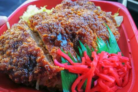 デイリーヤマザキのチキンカツ丼の写真