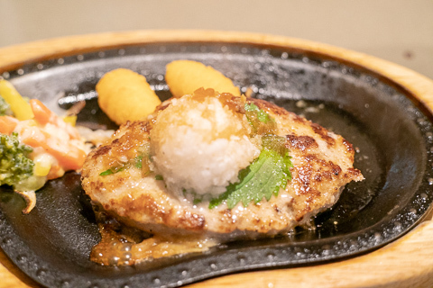 レギュラーバーグステーキの写真