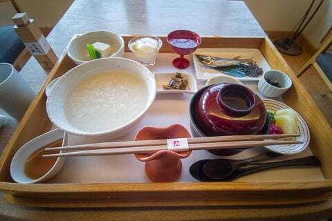 御饌の朝かゆの写真