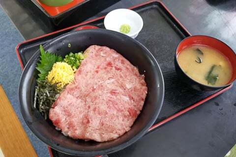 まぐろのたたき丼の写真