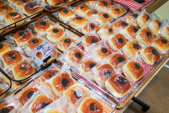 焼き立てパンの写真