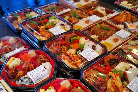 お弁当の写真