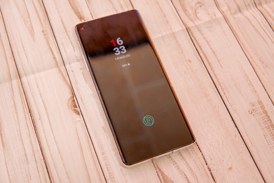 Oneplusのスマートフォンの写真