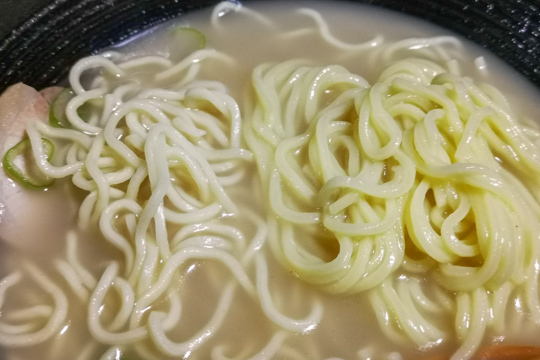 麺の違いの写真