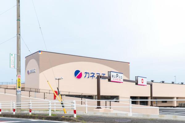 カネスエ三郷店のスロープの写真