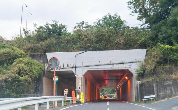中央自動車道のトンネルの写真