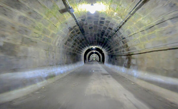 旧伊勢神トンネル（伊世賀美隧道）の写真
