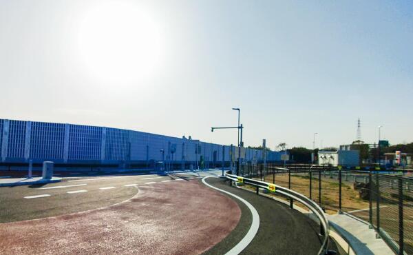 高速道路側のゲートの写真