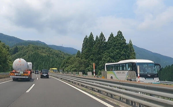JR北陸本線の無料バス代行の写真