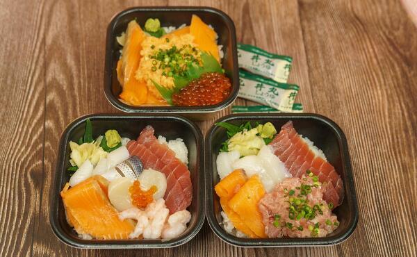 海鮮丼3種類の写真