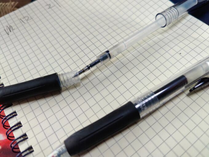 久々にボールペン使い切った コラム更新日記の下書き